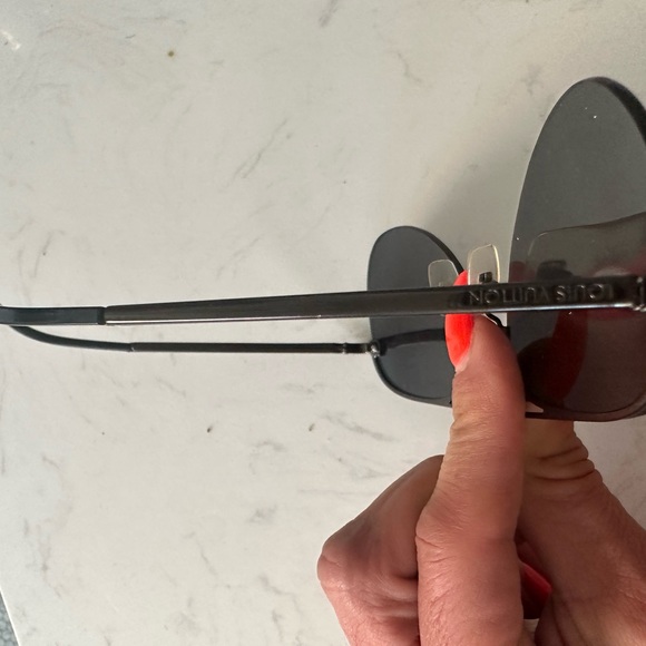 Louis Vuitton Clockwise sunglasses: 100^ authentic great condition - Picture 8 of 12